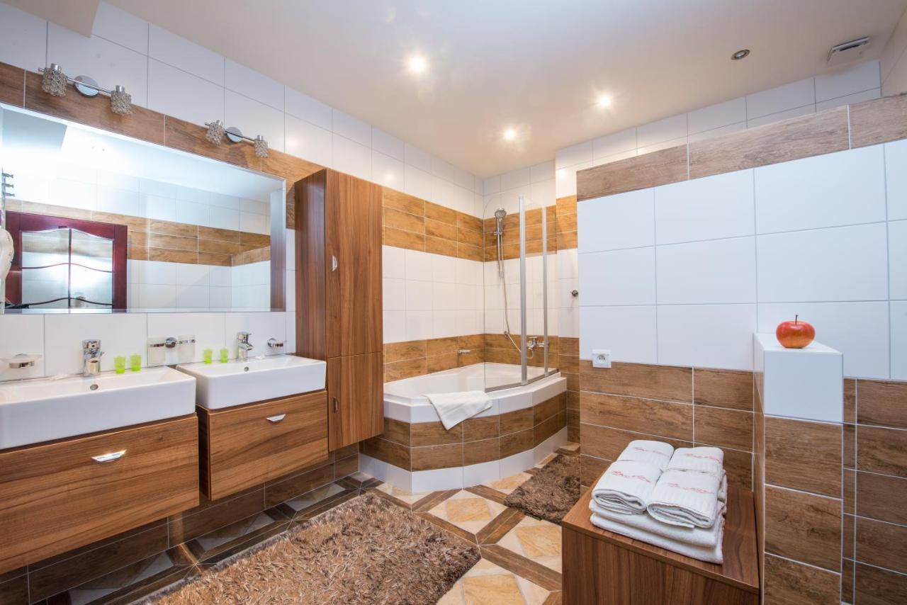 Svatojansky Kastiel Hotel ลิปโตว์สกียาน ภายนอก รูปภาพ